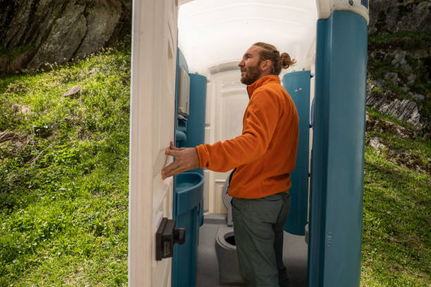 Portable Toilet Options We Offer in Hanscom Af, MA